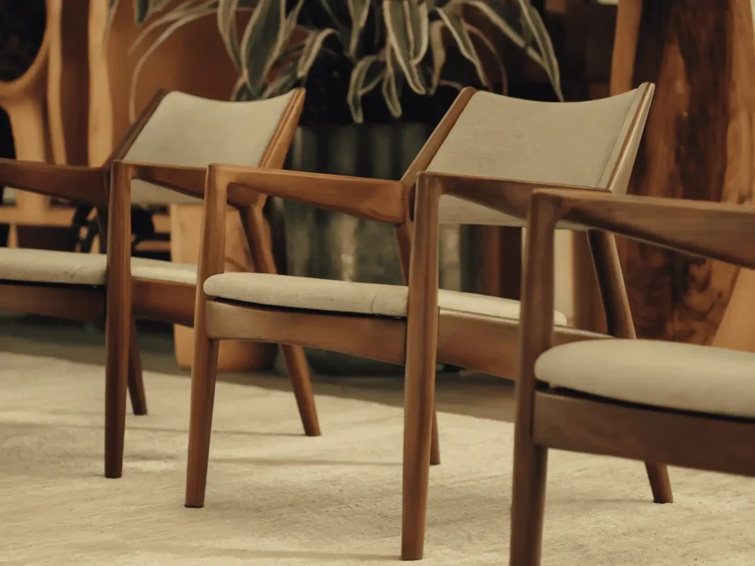 Iconic chairs with ergonomic features, crafted with care and designed for sophisticated, minimalistic interiors.